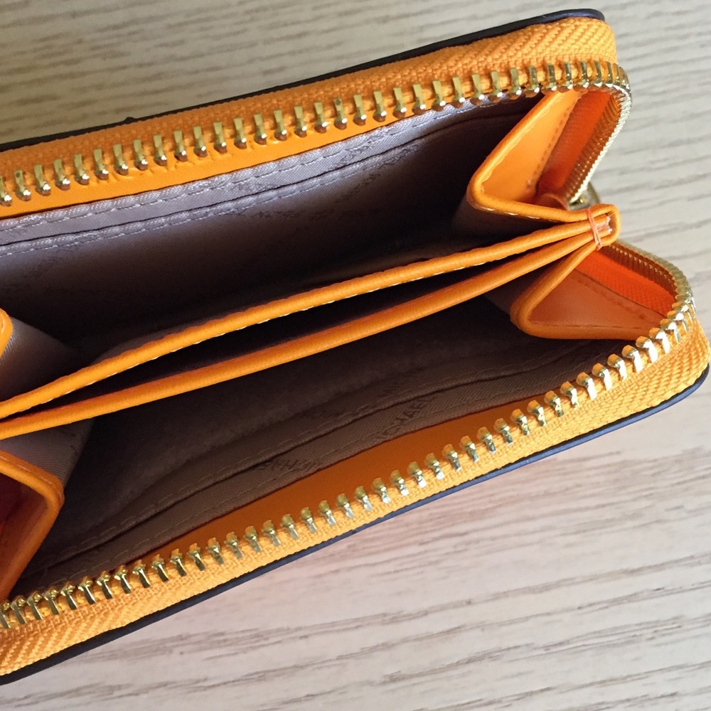 Michael Kors Pop Orange Multi Card Holder Case - Picture 5 of 8